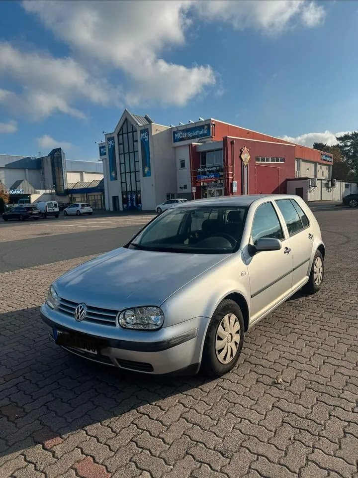 Volkswagen Golf 4