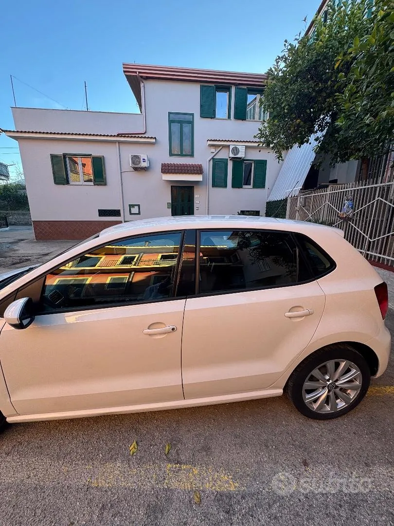 Volkswagen Polo 2012 photo 3