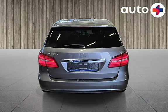 Mercedes-Benz E250 2016 photo 4