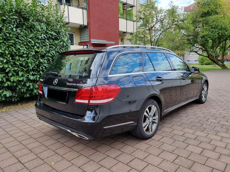Mercedes-Benz E300 Hybrid