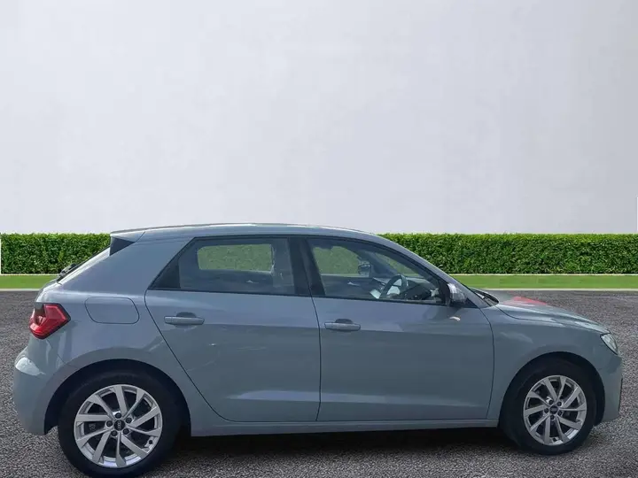 Audi A1 2022 photo 3