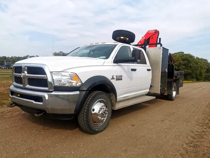 Dodge Ram 5500 2018 photo 3