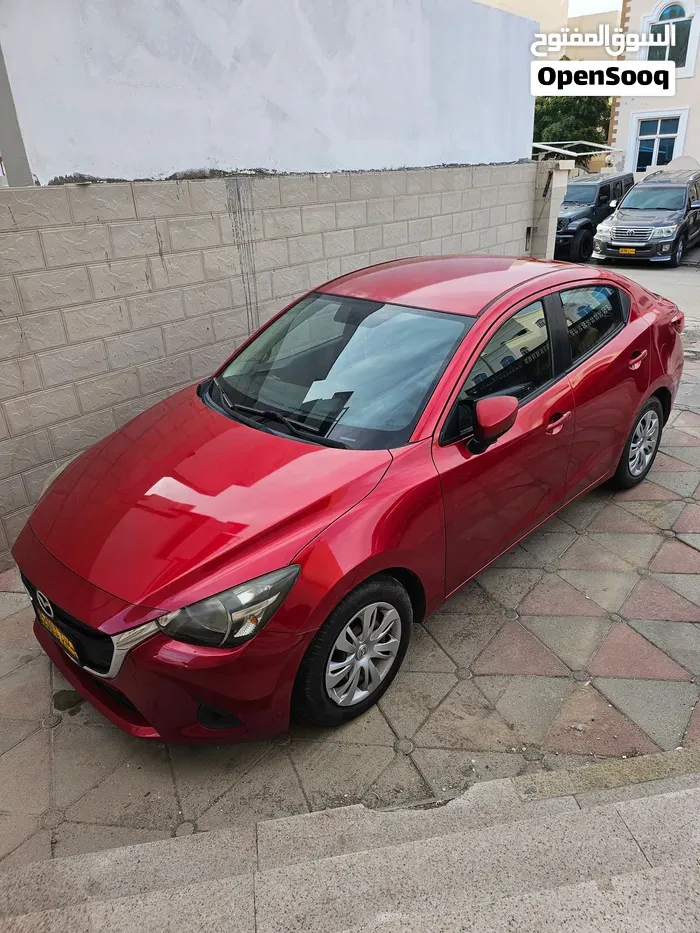 Mazda 2 2016 photo 2