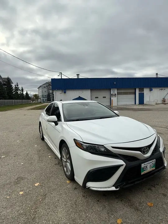 Toyota Camry 2021 photo 2
