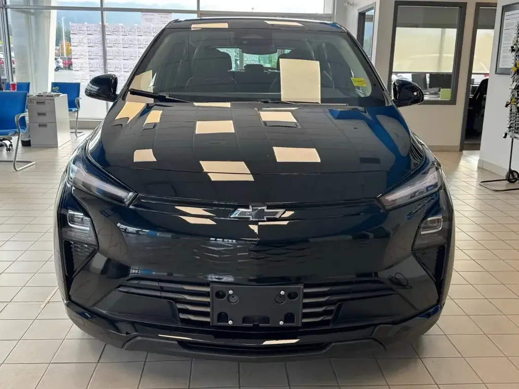 Chevrolet Bolt 2027 photo 2