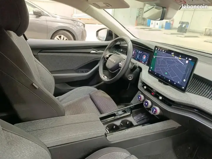 Skoda Superb 2025 photo 4