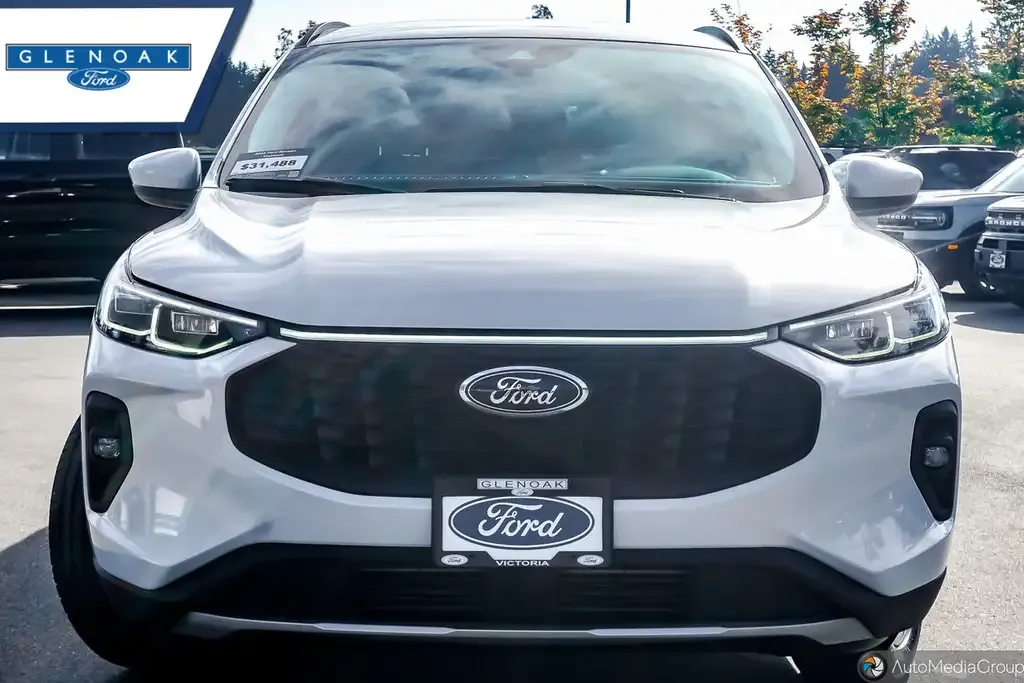 Ford Escape 2025 photo 2