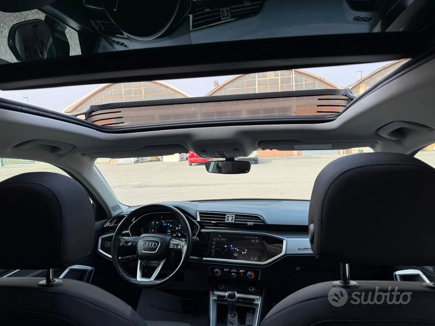 Audi Q3 2023 photo 2
