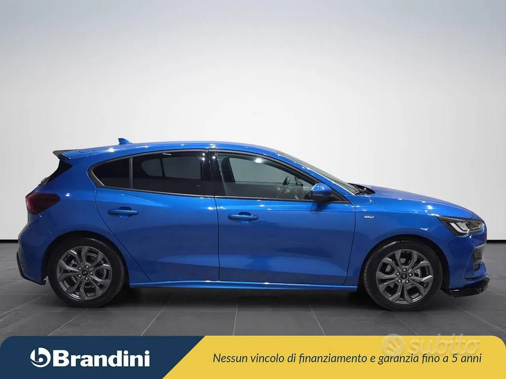 Ford Focus 2024 photo 5