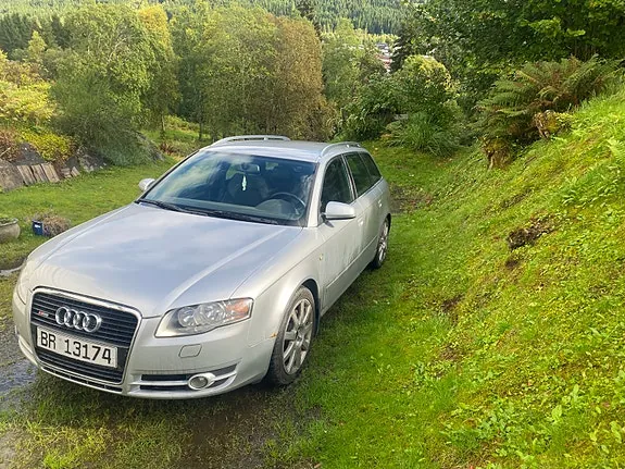 Audi A4 2005 photo 2