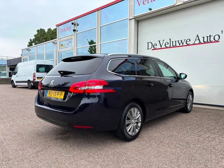 Peugeot 308 2018 photo 2