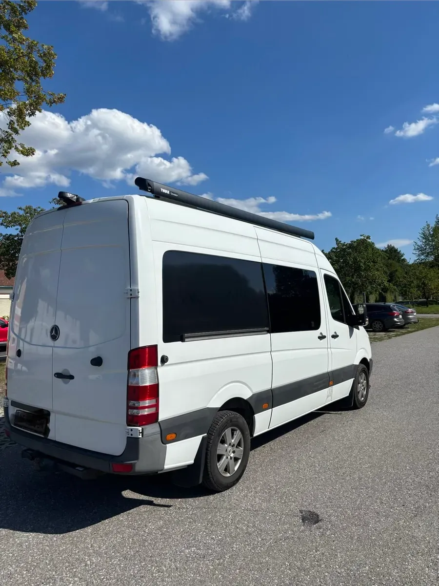 Mercedes-Benz Sprinter 2011 photo 3