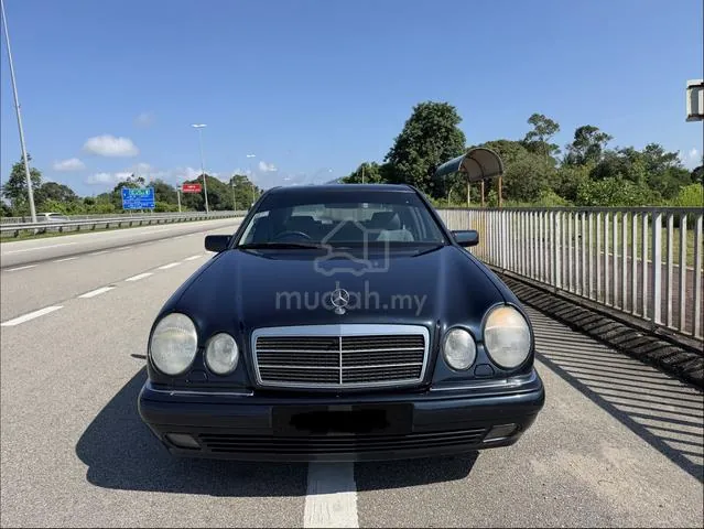 Mercedes-Benz 230E