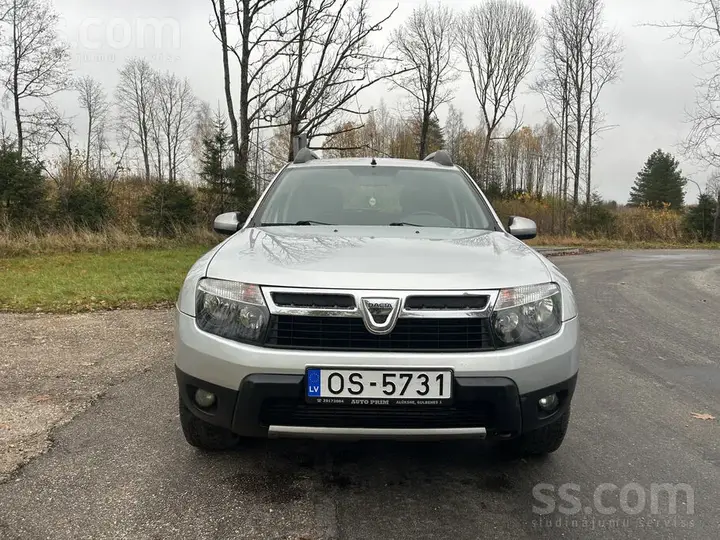 Dacia Duster 2012 photo 3