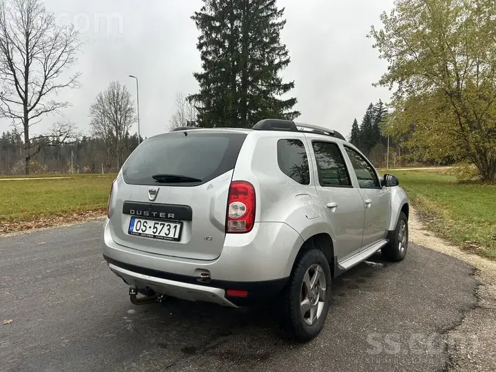 Dacia Duster 2012 photo 2