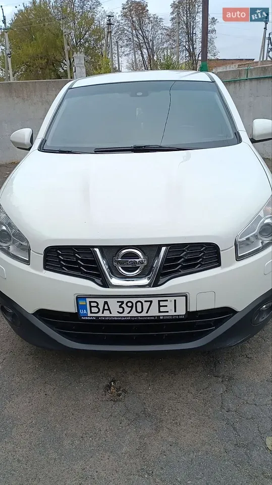 Nissan Qashqai 2012 photo 2