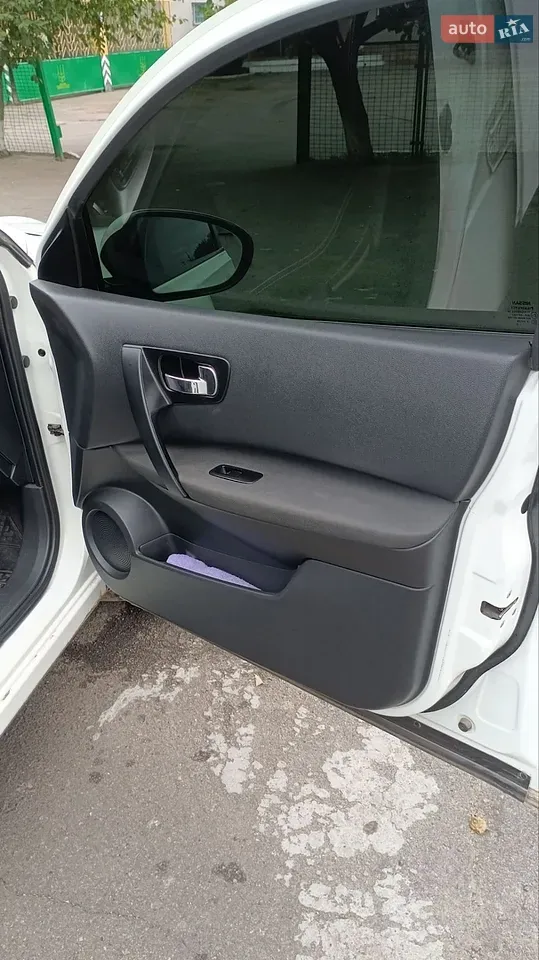 Nissan Qashqai 2012 photo 5