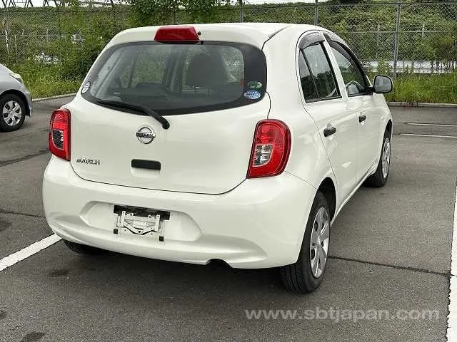 Nissan March 2014 photo 4