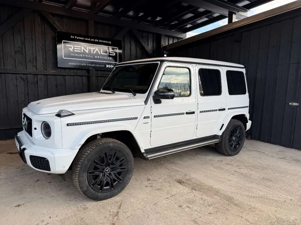 Mercedes-Benz G-Class 2024 photo 2