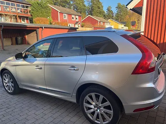 Volvo Xc60 2017 photo 2