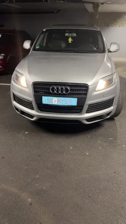 Audi Q7 2011 photo 3