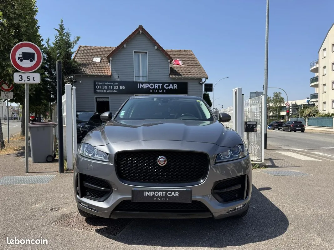 Jaguar F-Pace 2016 photo 2