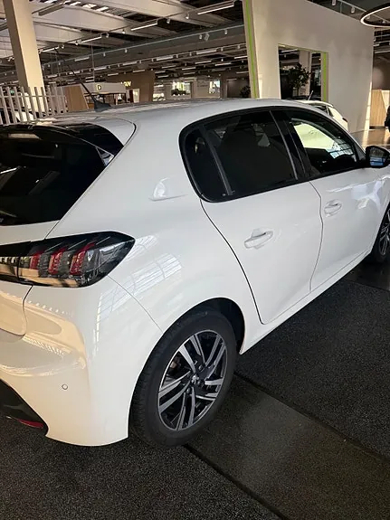 Peugeot 208 2021 photo 5