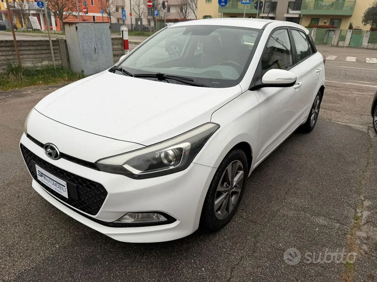 Hyundai I20 2015 photo 3