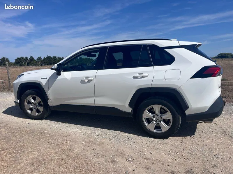 Toyota Rav4 2021 photo 3