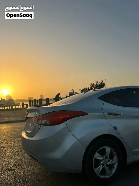 Hyundai Avante 2012 photo 3