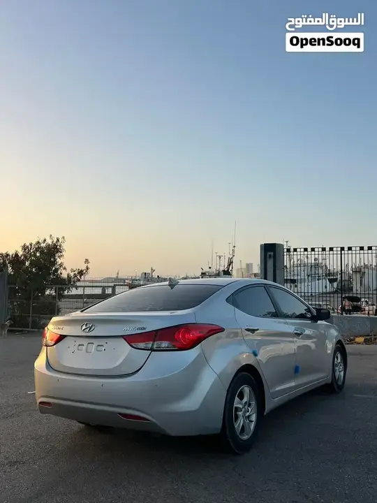 Hyundai Avante 2012 photo 2
