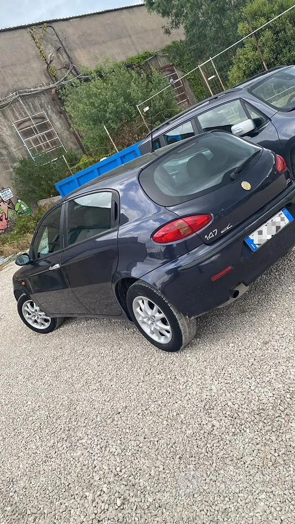 Alfa Romeo 147 2003 photo 2