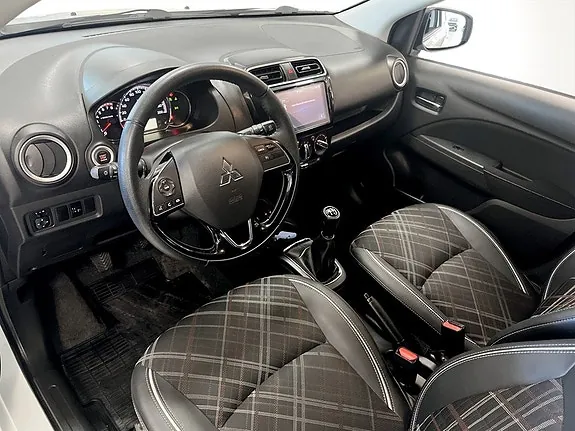 Mitsubishi Space Star 2022 photo 5