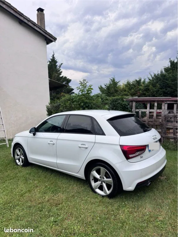 Audi A1 2018 photo 2