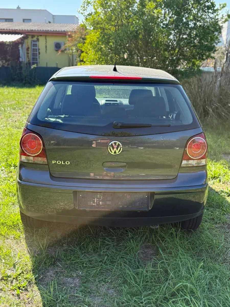 Volkswagen Polo 2009 photo 2