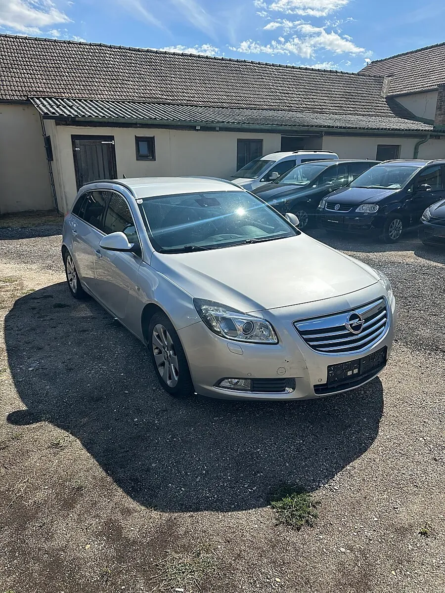 Opel Insignia 2010 photo 2