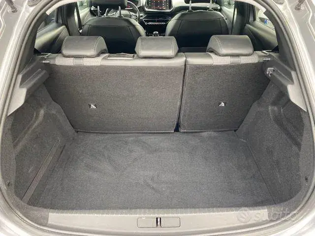 Peugeot 208 2019 photo 5