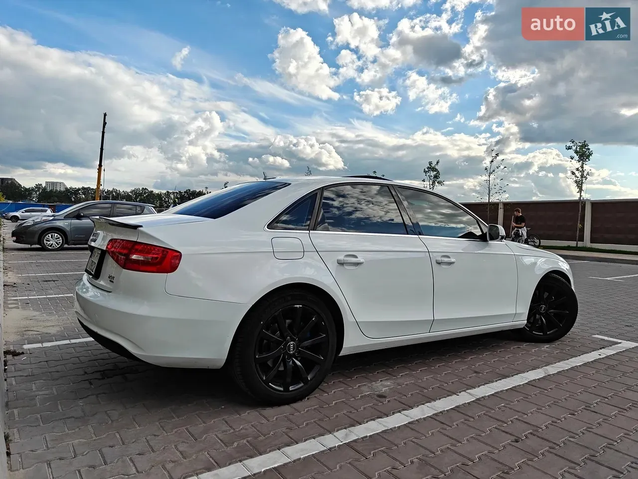 Audi A4 2013 photo 4