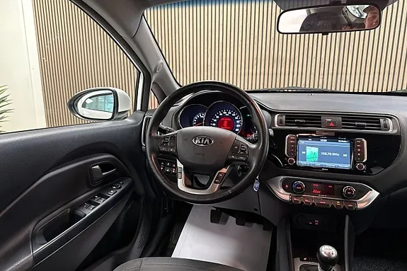 Kia Rio 2016 photo 5