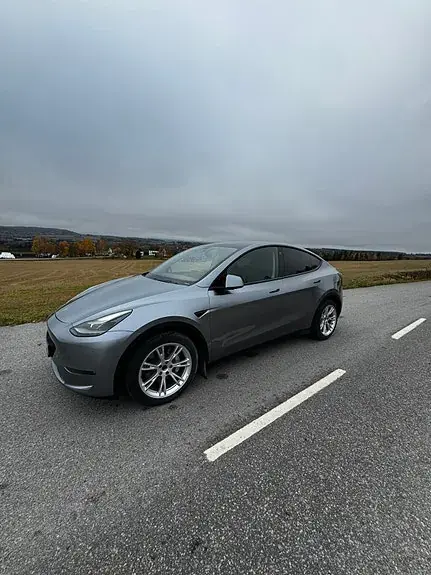 Tesla Model Y 2024 photo 5