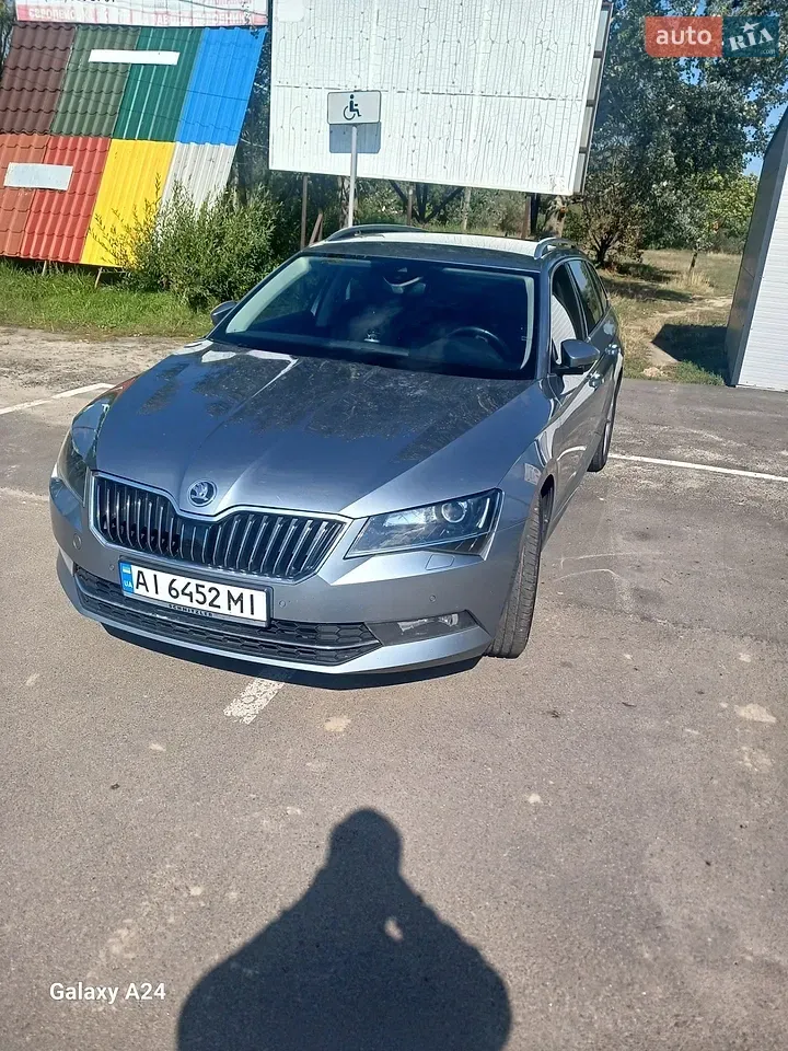 Skoda Superb 2016 photo 2