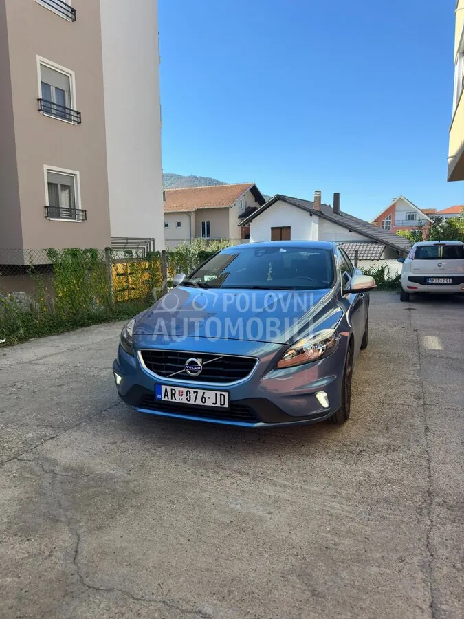 Volvo V40