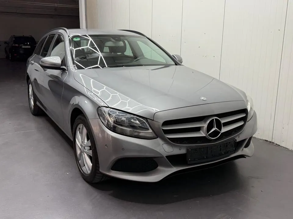 Mercedes-Benz C 220 D