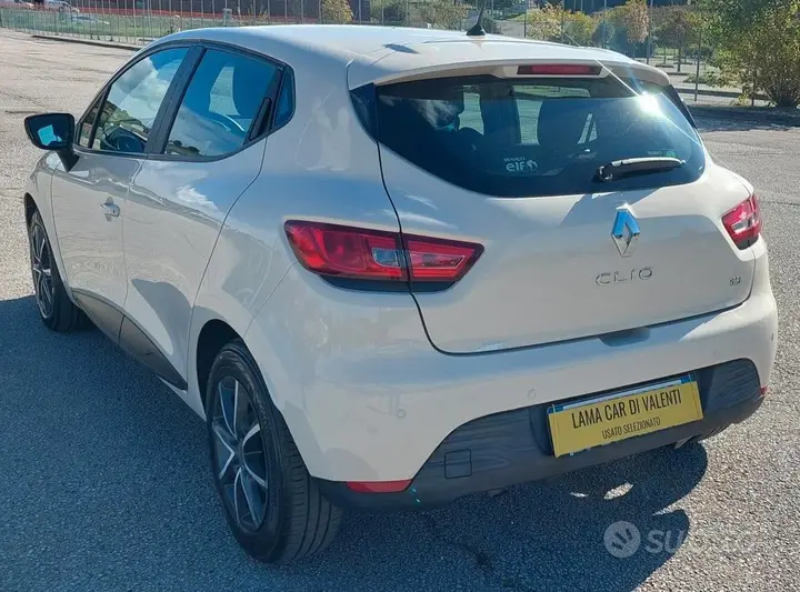 Renault Clio 2016 photo 2