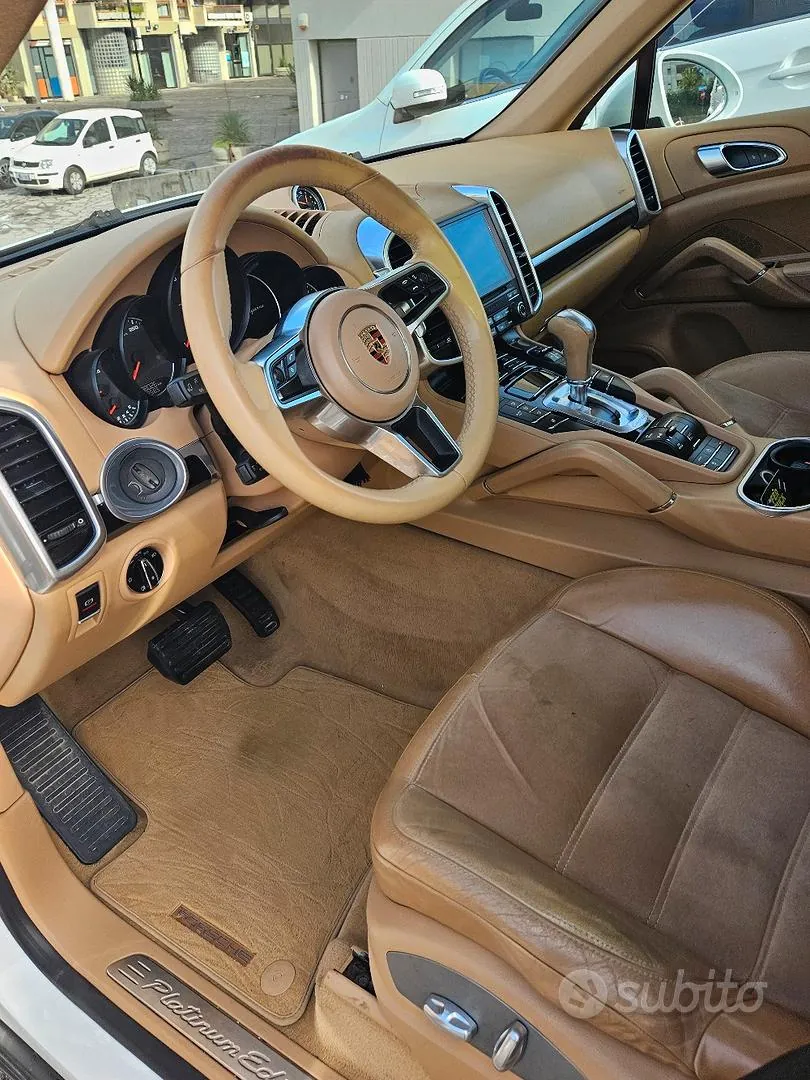 Porsche Cayenne 2017 photo 2