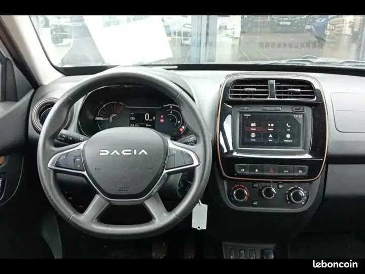 Dacia Spring 2023 photo 3