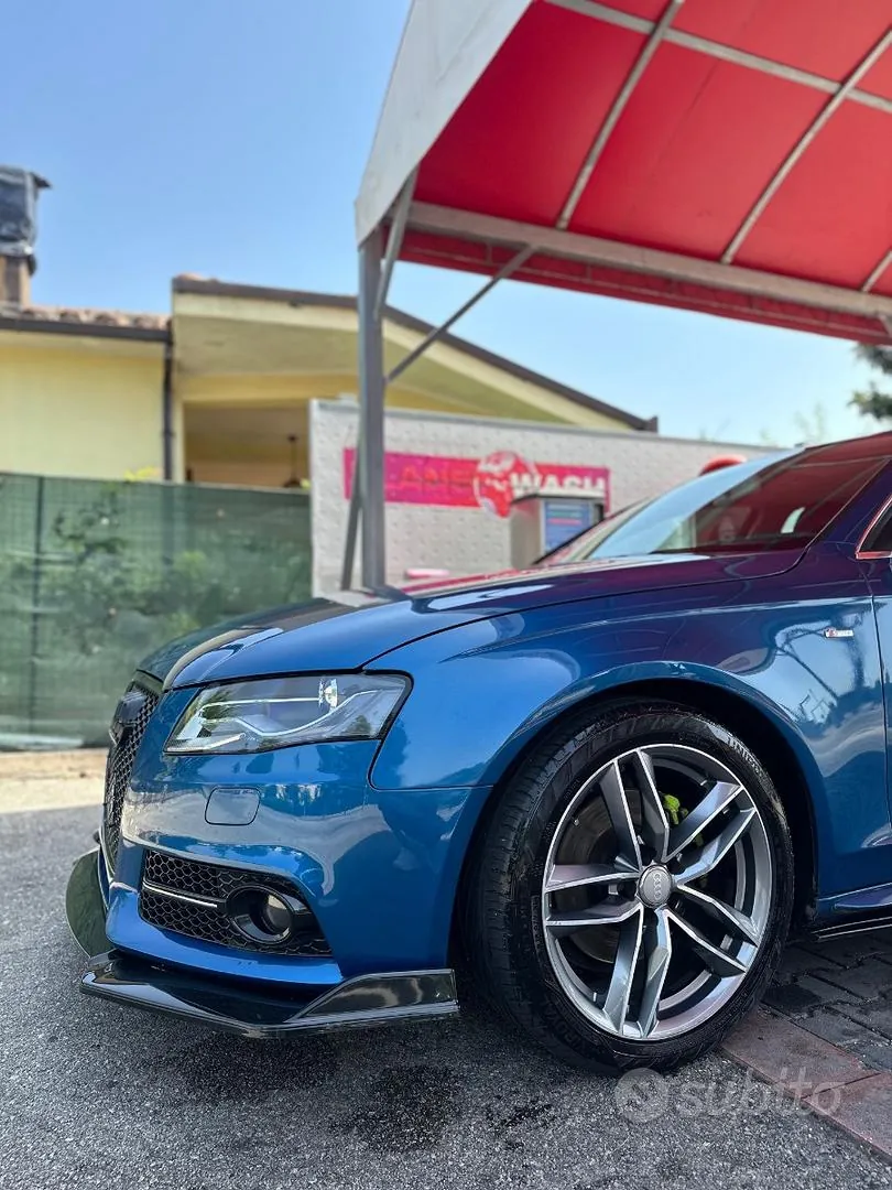 Audi A4 2010 photo 2