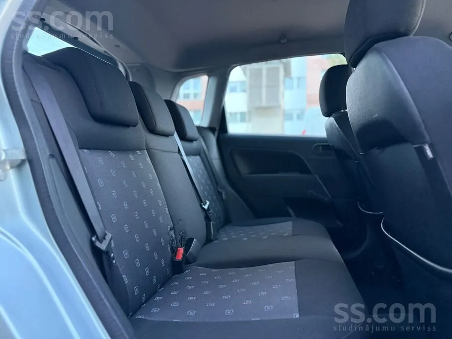 Ford Fiesta 2003 photo 4