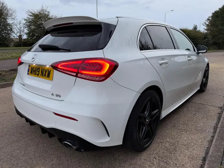 Mercedes-Benz A-Class 2019 photo 2