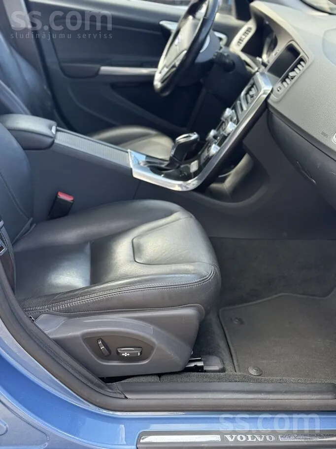 Volvo V60 2016 photo 4